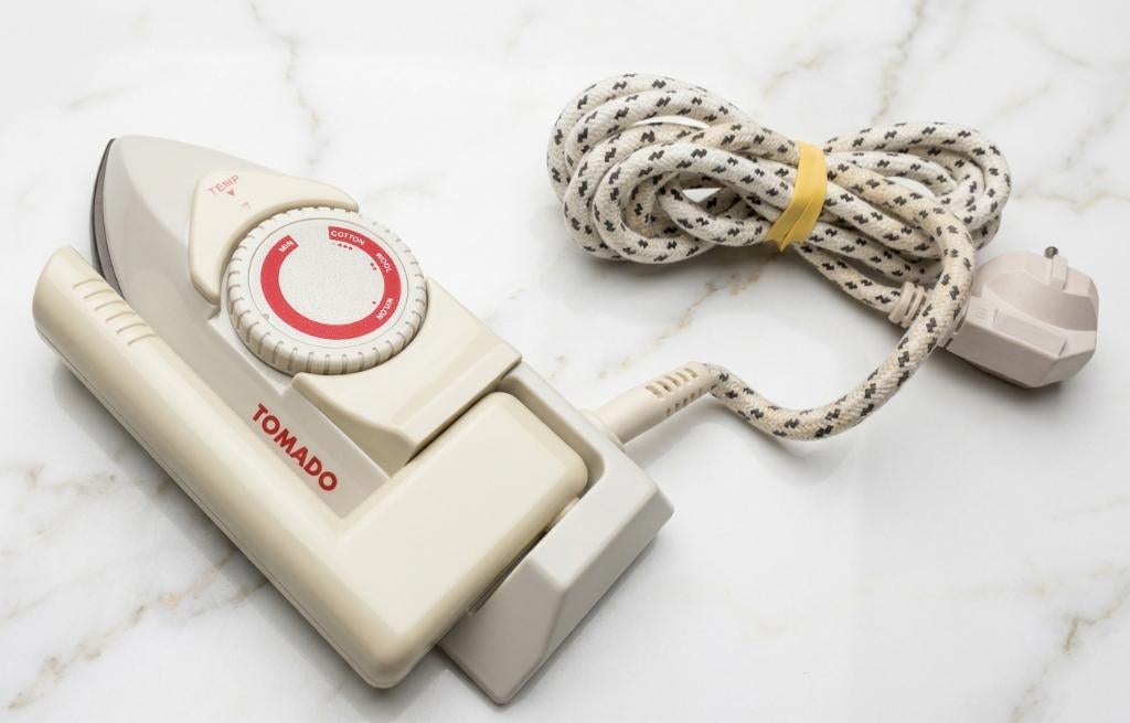elektronica vintage reisstrijkijzer, Elektronische apparatuur, Ophalen of Verzenden, Zo goed als nieuw, Strijkijzer met snoer