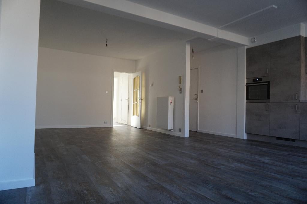Appartement 2 slpk + autostandplaats te huur Tongeren, Immo, 50 m² of meer, Provincie Limburg
