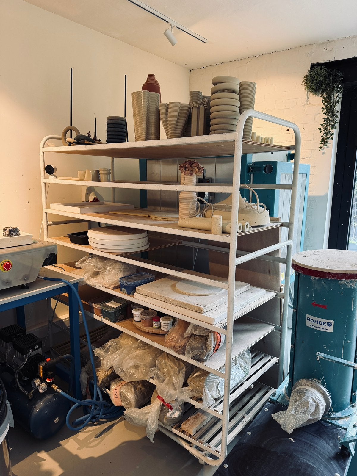 Oud bakkersrek / broodrek op wielen – ideaal voor keramiek, Huis en Inrichting, Ophalen, Zo goed als nieuw