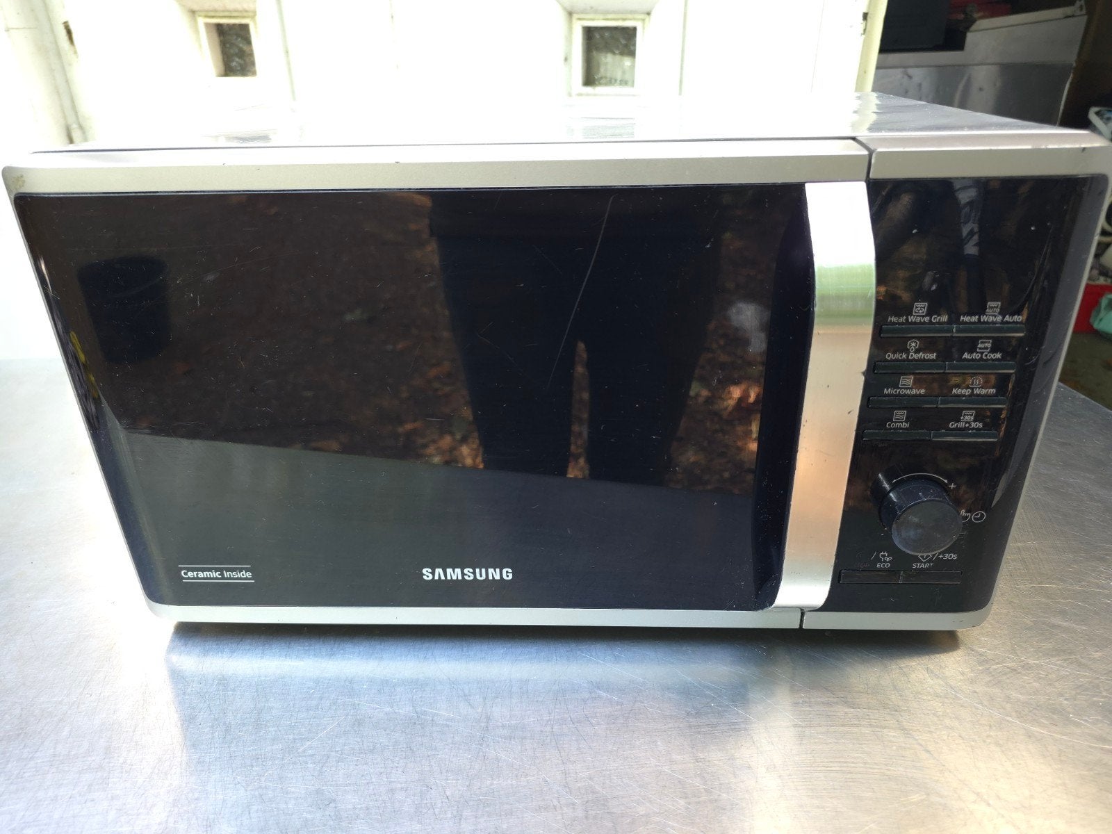 Micro-ondes Samsung Grill 23 L MG23K3575AS - Très bon état, Electroménager, Utilisé, Micro-ondes, Plaque tournante