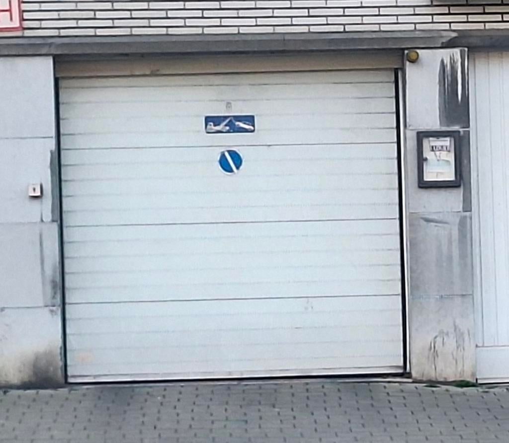 Kistje met 2 wielen/lichte opbergruimte