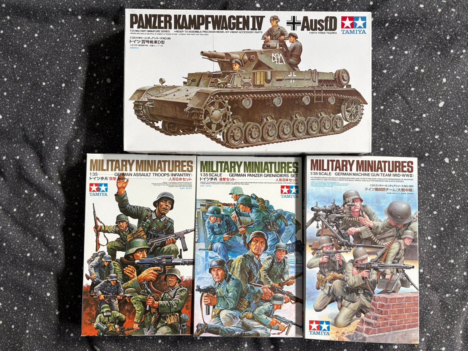 Tank Panzer Kampfwagen IV 1/35 Tamiya 35096 + 3x Figuren, Hobby & Loisirs créatifs, Neuf, Tank, Enlèvement ou Envoi, 1:32 à 1:50