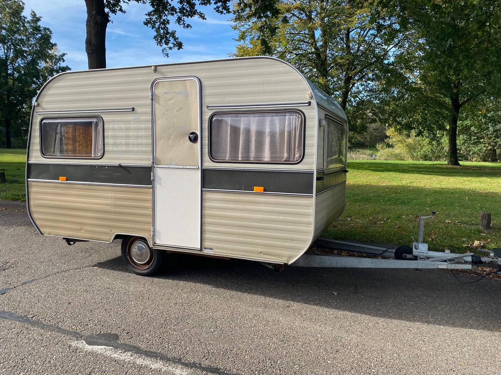 Avento 335 caravan 🏖🏖, Standaardzit, Avento, Hefdak, Dwarsbed