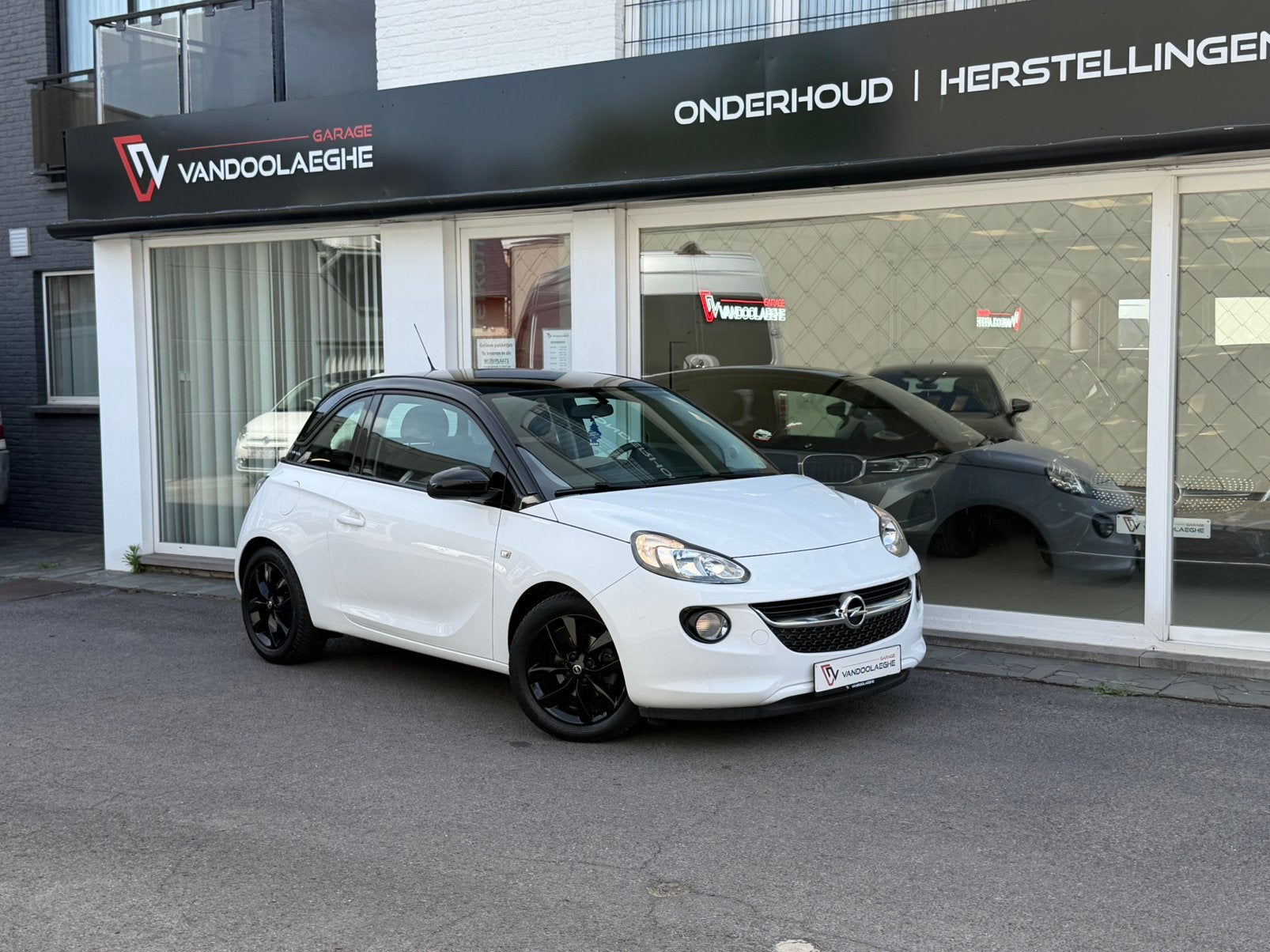 Opel Adam 1.2i AppleCarPlay - Climatisation - PDC, Autos, Opel, https://public.car-pass.be/vhr/0006b452-11bf-49c6-8ceb-49ec063bd3e7