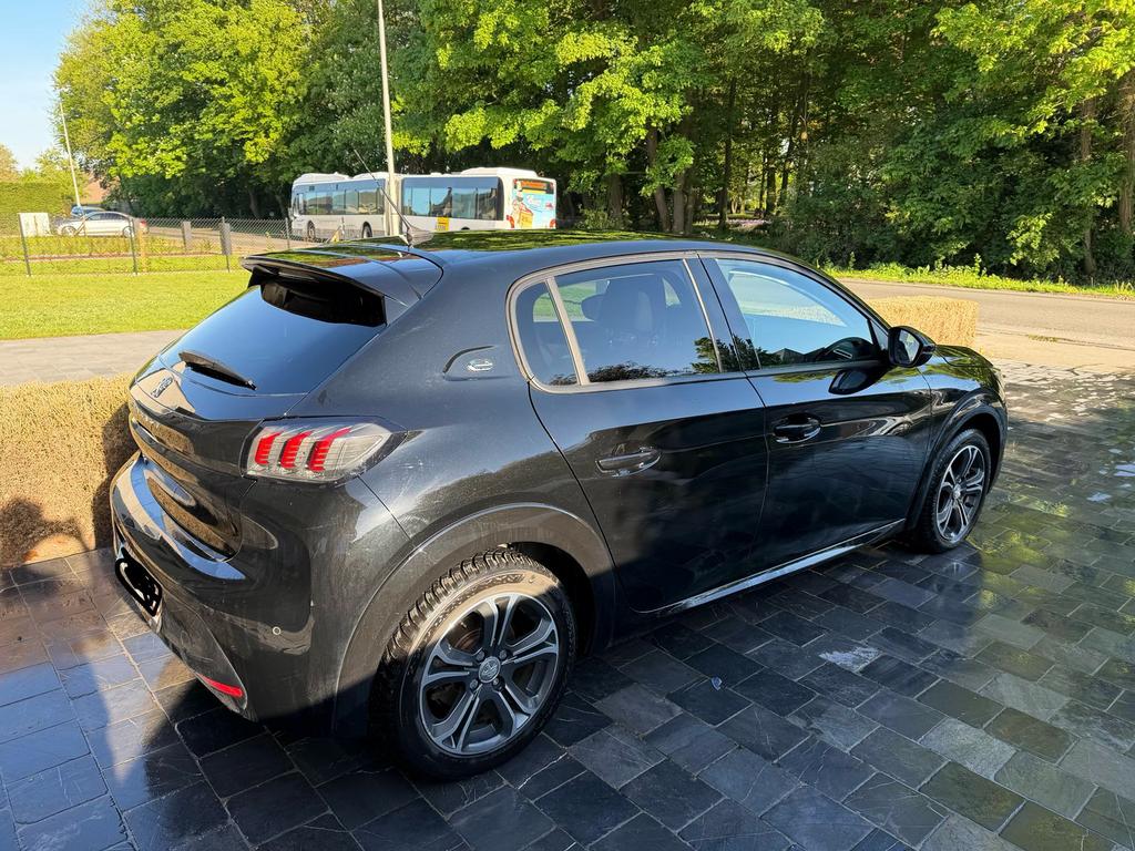 Peugeot e208, Automaat, Zwart, Elektrisch, 5 deurs