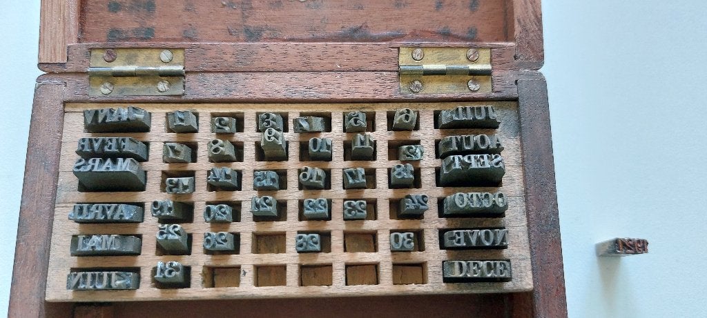Antiek kistje Vermeiren Anvers medailleur stempel zegel 1921, Antiek en Kunst, Ophalen of Verzenden, Brons