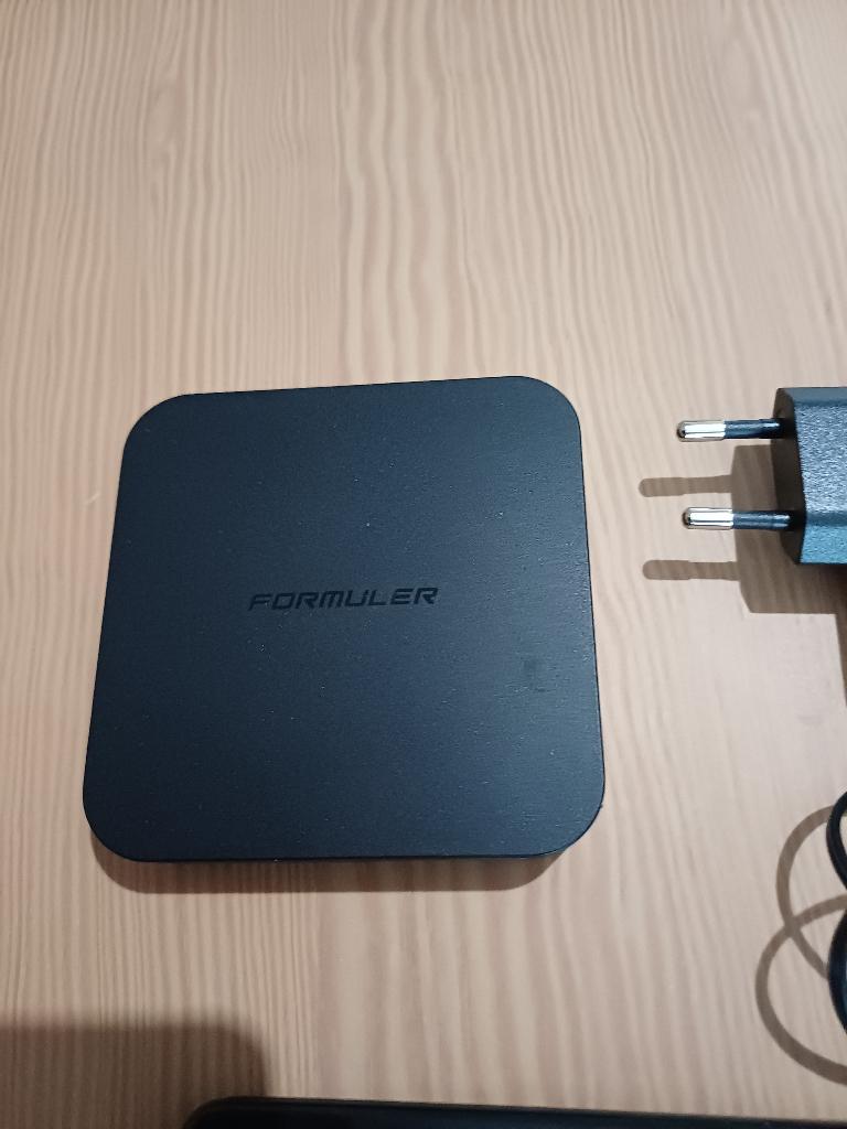 Boitier Formuler Z10 version SE -  Lisez bien l'annonce, TV, Hi-fi & Vidéo, Enlèvement, Comme neuf, HDMI