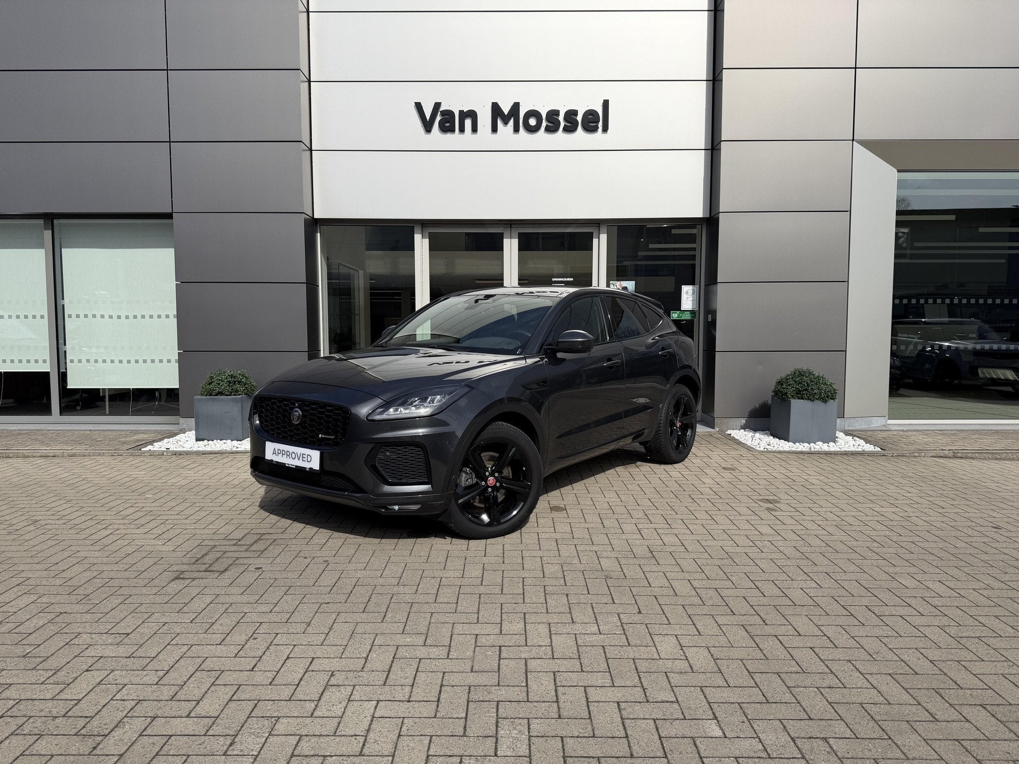 Jaguar E-Pace P300e R-Dynamic S AWD Auto. 21MY (bj 2021), Auto's, Automaat, Gebruikt, Zwart, Overige brandstoffen