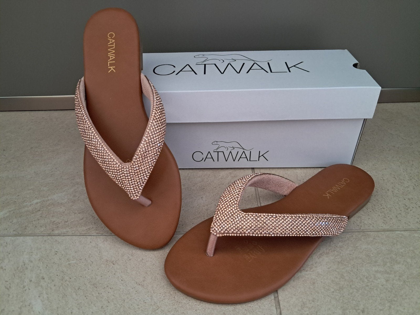 Tongs brunes avec strass Catwalk 37, Catwalk, Enlèvement ou Envoi, Comme neuf
