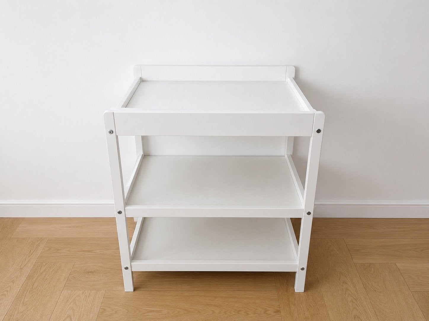 Table d'allaitement de la marque Troll couleur blanc (comme, Maison & Meubles, Armoires | Étagères à chaussures, Enlèvement