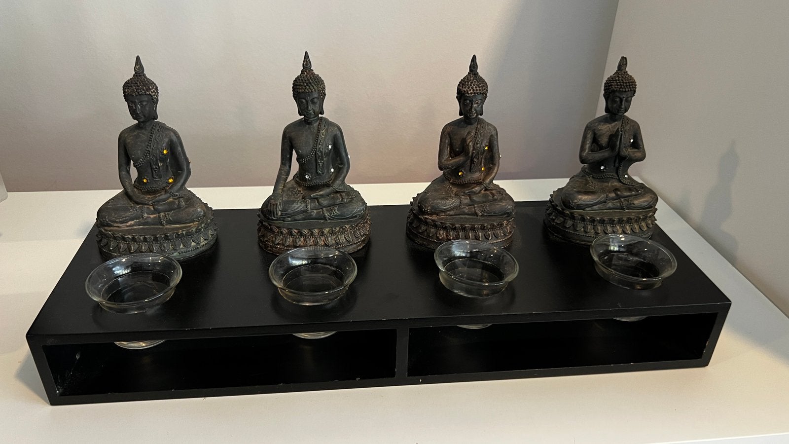 4 Bouddhas bois style thaï + coupelles et socle noir, Enlèvement ou Envoi