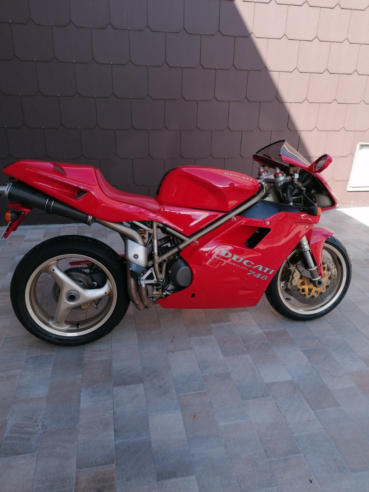 Ducati 748sps, Motoren