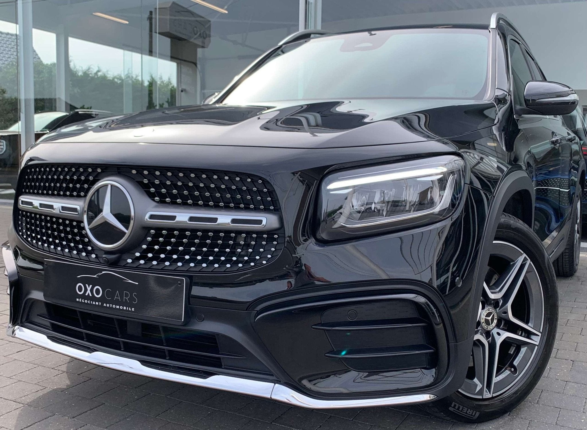 Mercedes-Benz GLB 220 4 MATIC 4x4 190CV MHEV / PACK AMG / FA, Automaat, Gebruikt, Zwart, 4 cilinders
