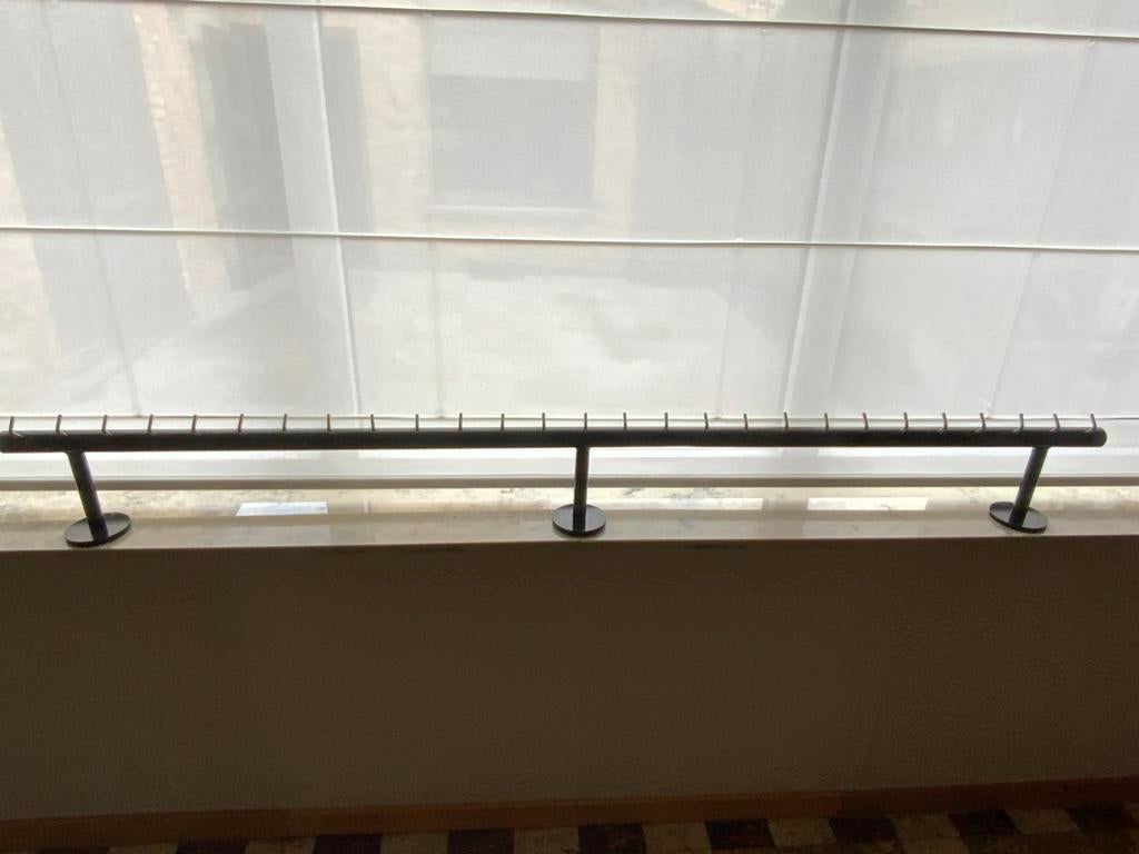 Te koop ophangstang voor winkel , keuken , atelier, Ophalen, Gebruikt