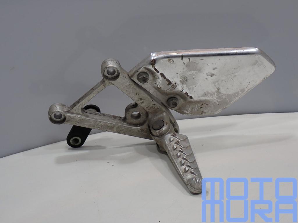 Voetsteun links voor de Aprilia RSV Mille 1000 1998 - 2003 G, Motoren, Onderdelen | Overige, Gebruikt, -, -, Ophalen of Verzenden
