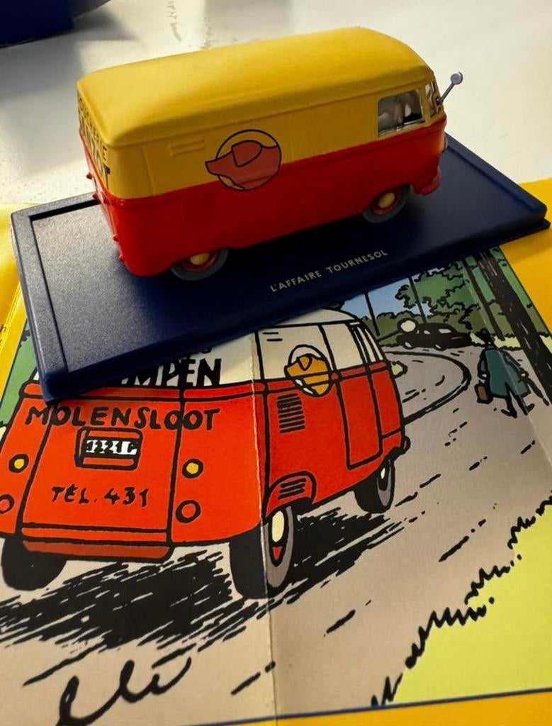Kuifje auto 1:43 de VW Volkswagen bus uit Zaak zonnebloem, Ophalen of Verzenden, Kuifje
