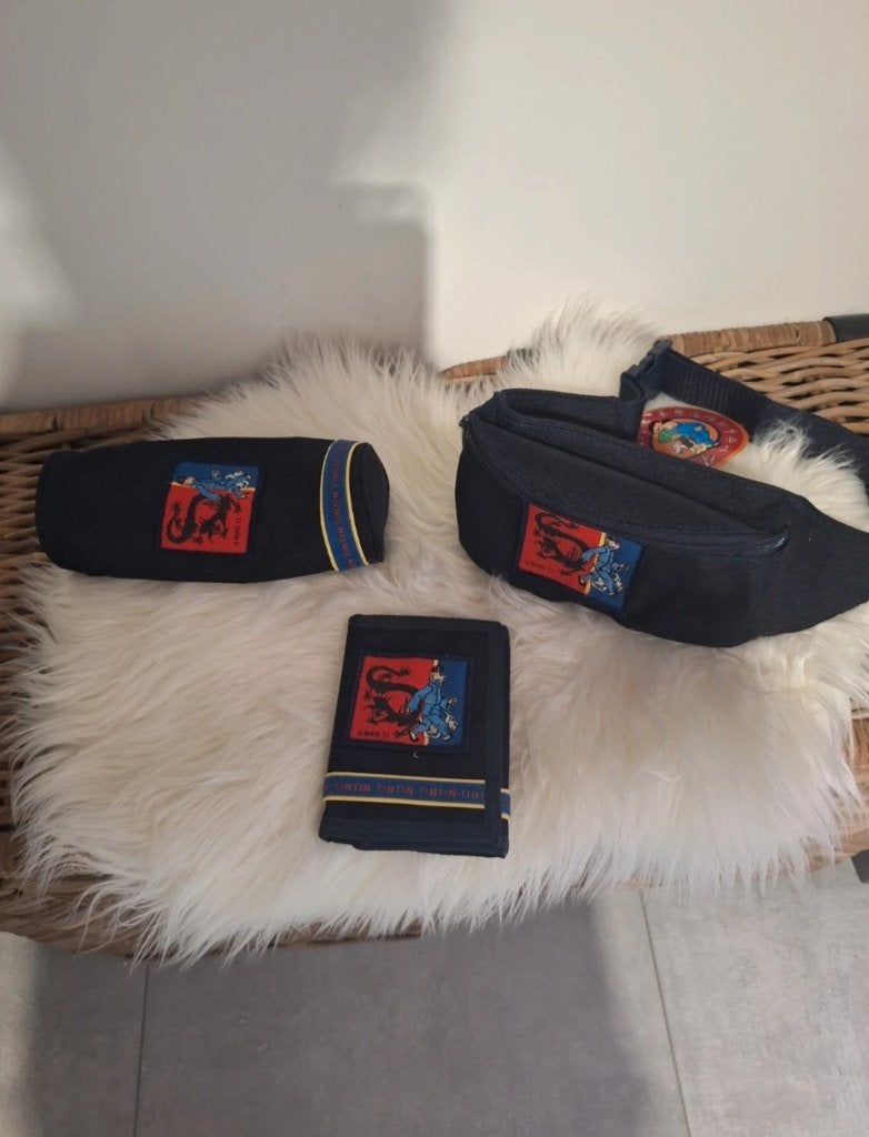 Plumier ,sac banane et portefeuille  authentique TINTIN, Enlèvement ou Envoi, Comme neuf, Bleu, Autres types