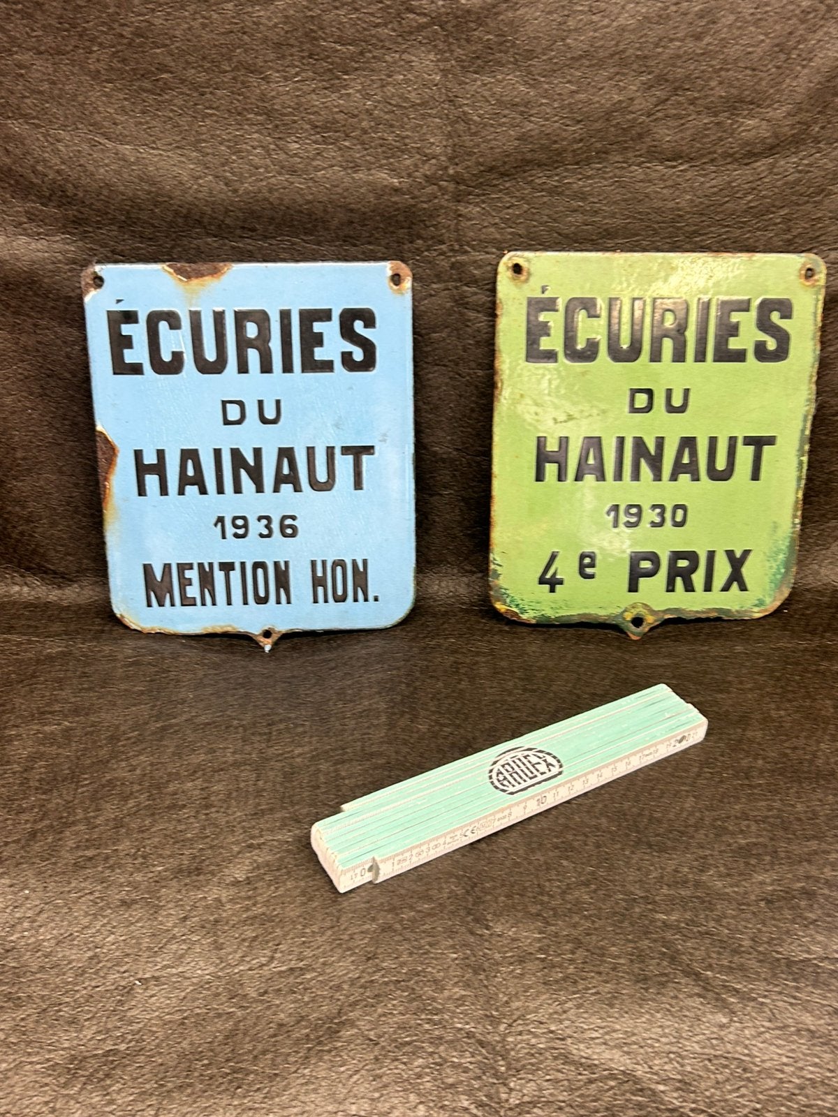 Lot de 2 assiettes pour chevaux en émail, Animaux & Accessoires, Enlèvement ou Envoi, Utilisé