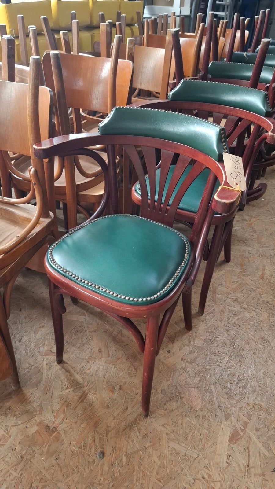 10 thonet cafe mancave stoelen + nails echte bistro lot, Antiek en Kunst, Antiek | Meubels | Stoelen en Sofa's, Ophalen of Verzenden
