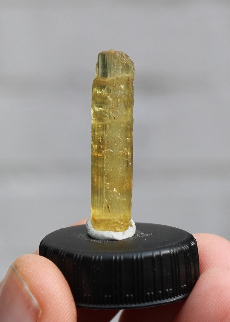 BERYL variant HELIODOOR uit ERONGO in NAMIBIE, Verzamelen, Ophalen of Verzenden, Mineraal
