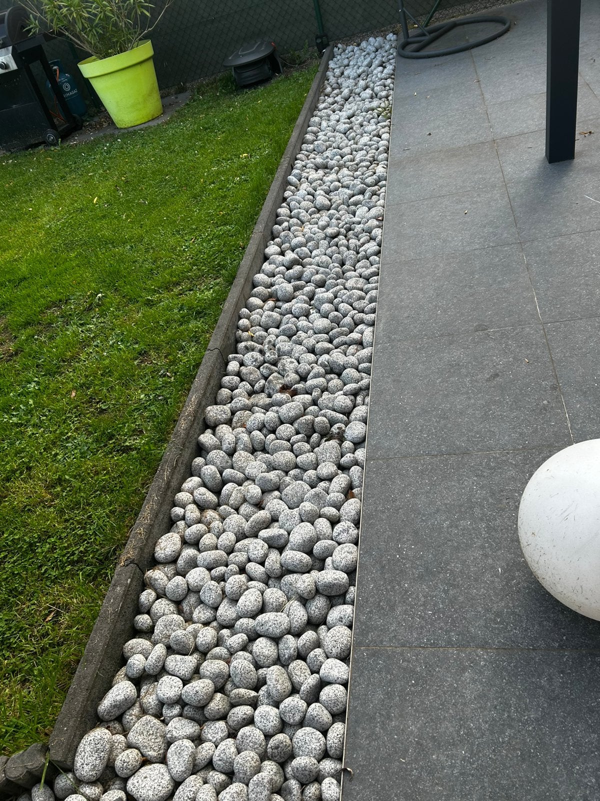Granietkiezelsteen, Tuin en Terras, Ophalen, Zo goed als nieuw, Wit, Graniet