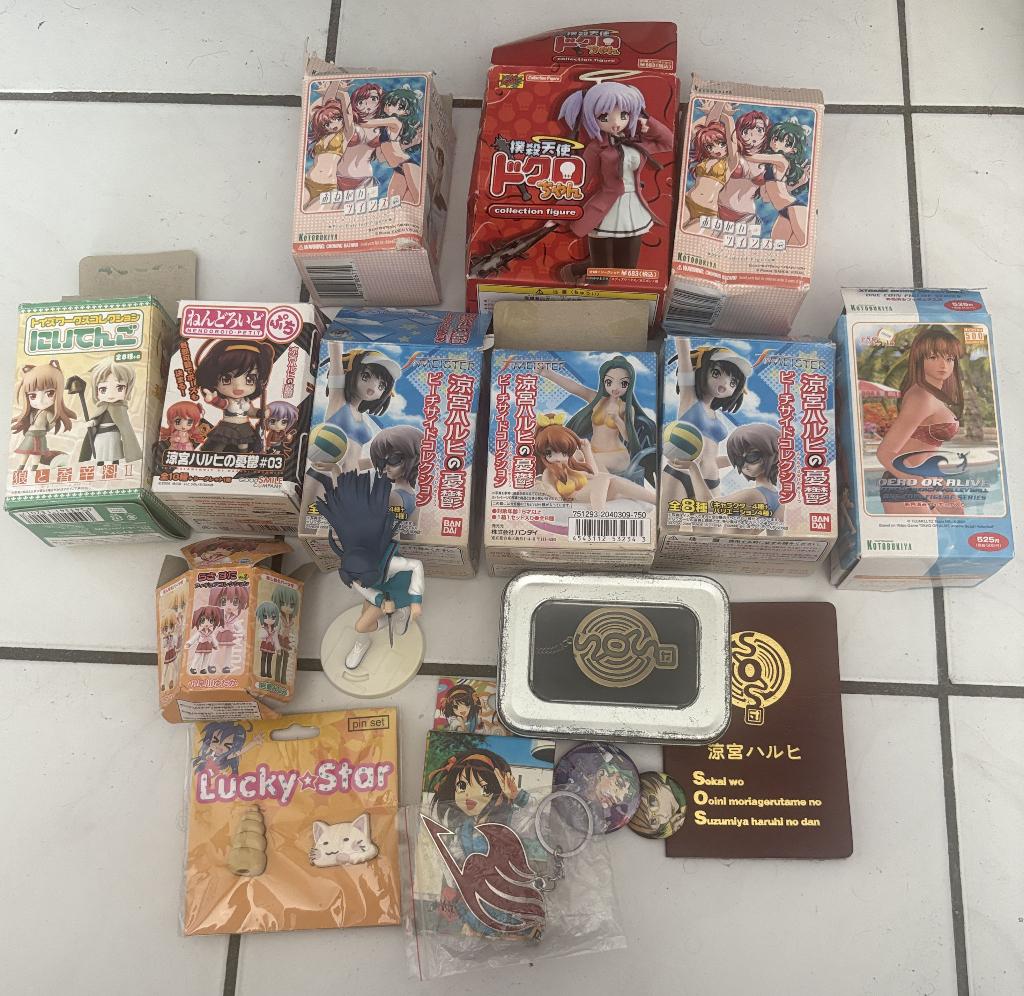 Lots de Petites Figurines Officielles Anime et Manga Eté Hot, Collections, Enlèvement, Utilisé
