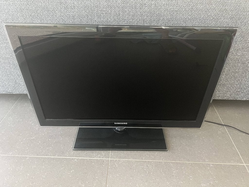 Samsung led TV 32" FullHD, LED, 50 Hz, 60 à 80 cm, Enlèvement