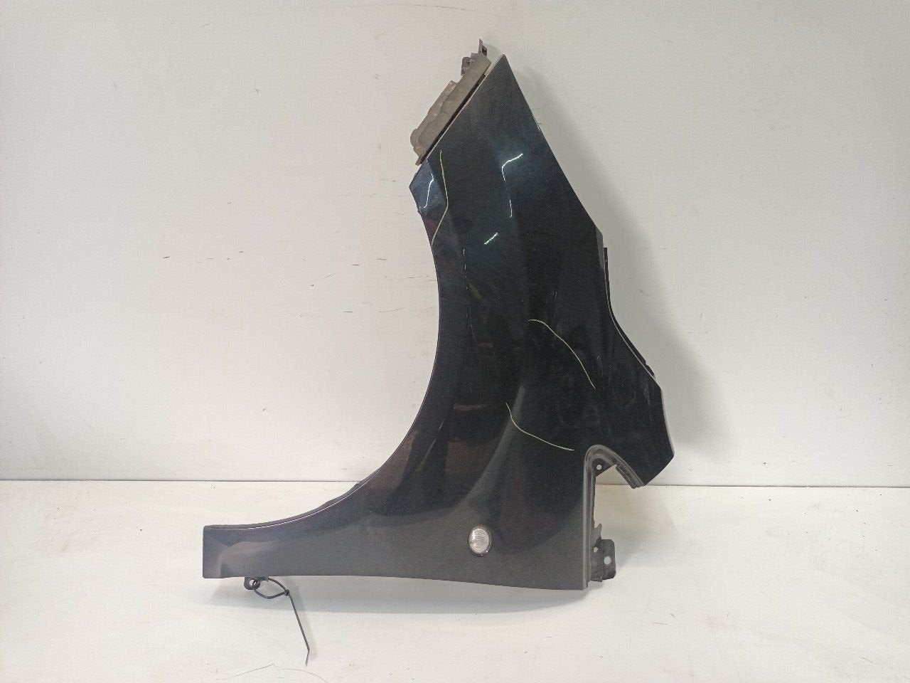Spatbord links voor Ford Ka, Onderdelen@venauto.nl, Van der Ven Autorecycling B.V., Ettenseweg 76, 4706 PB Roosendaal, The Netherlands