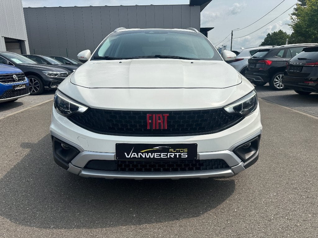 Fiat Tipo "cross" benzine, Bj 2023, Carplay/ Keyless/ camera, Autos, Fiat, Achat, Euro 6, Entreprise, Boîte manuelle