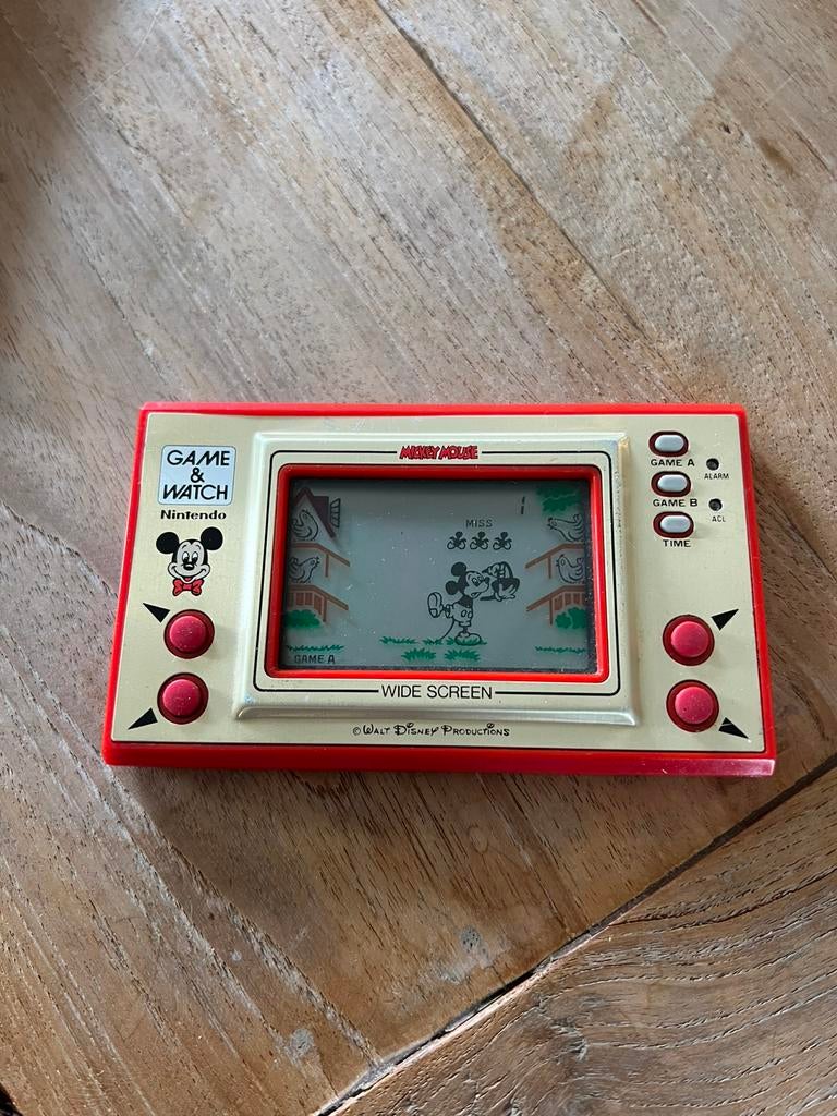 Micky Mouse, Ophalen, Gebruikt