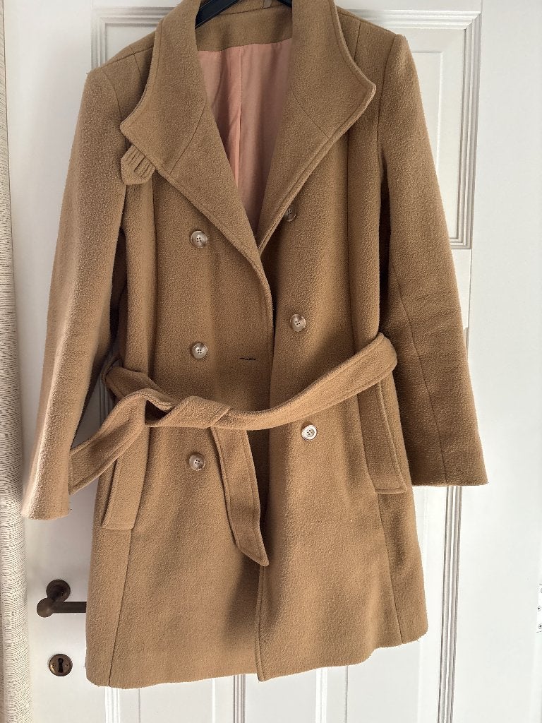 Winterjas 36/38 lichtbruin met riem, Kleding | Dames, Ophalen of Verzenden, Gedragen