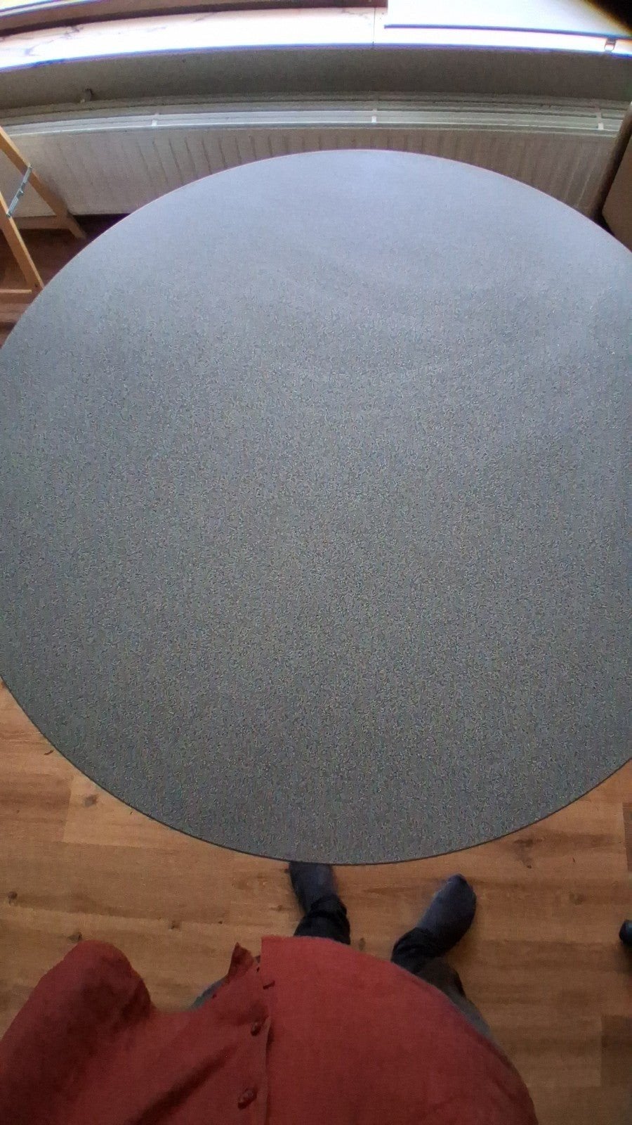 Table ronde avec pied central, Maison & Meubles, 50 – 75, Rond, Métal, 100 à 150 cm