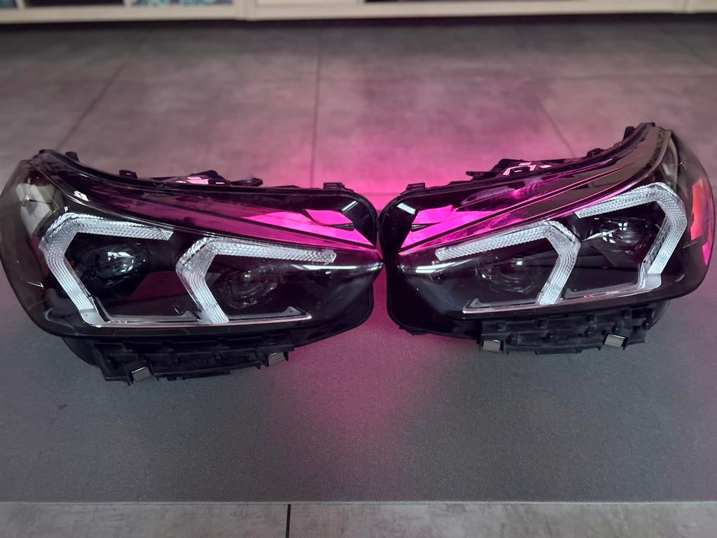 2 Phare BMW X1 U11 (2022+) Gauche + Droit FULL LED HELLA OEM, Autos : Pièces & Accessoires, Éclairage, Enlèvement, BMW