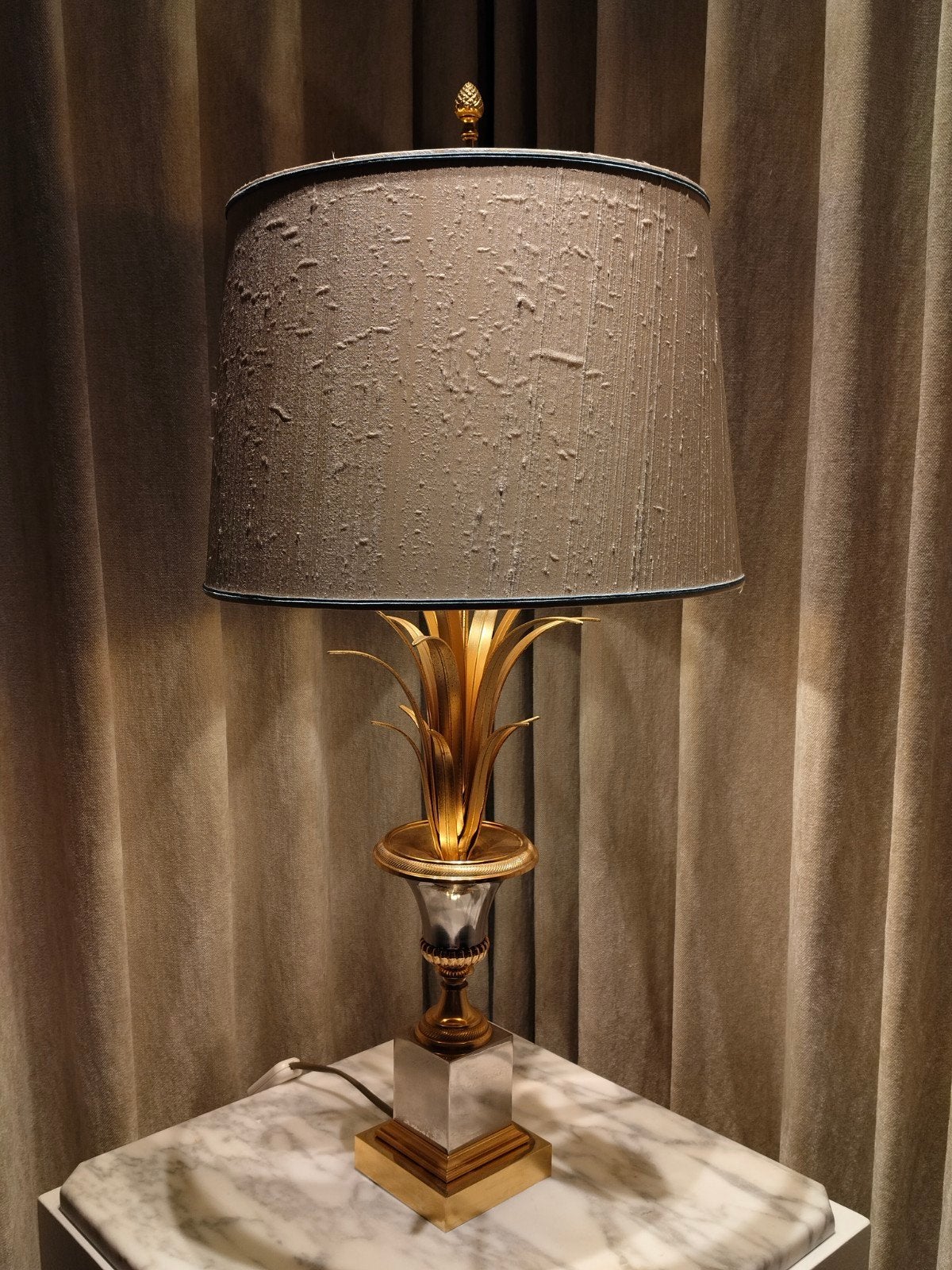 Prachtige vintage Hollywood Regency-tafellamp, Ophalen, E27 (groot), Metaal, Vintage