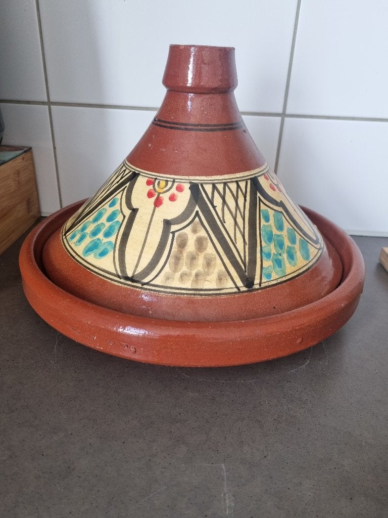 Tajine marocain peint à la main - Poterie colorée (Zgan), Maison & Meubles, Cuisine | Casseroles & Poêles, Neuf, Inox, Plaques à induction