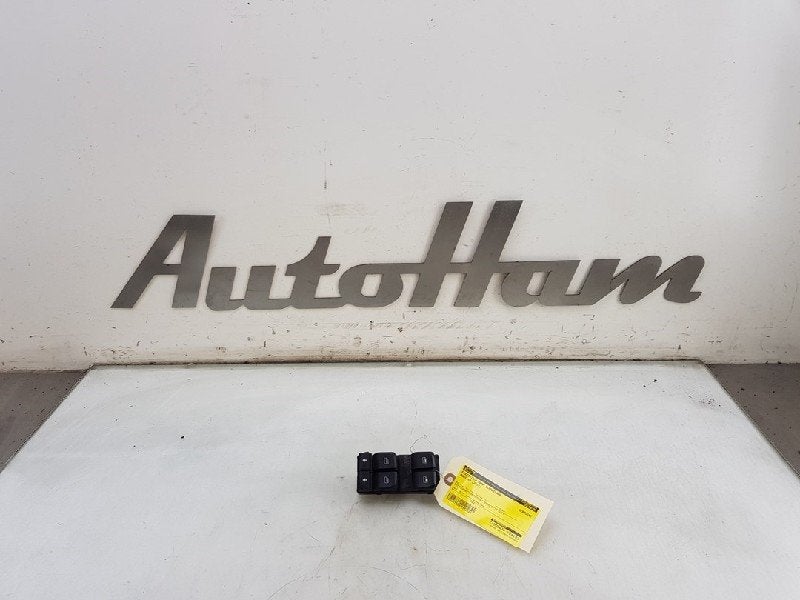 COMMUTATEUR VITRES ELECTRIQUES A3 Sportback (8VA / 8VF), Auto-Union-Straße  1,
85057  Ingolstadt, DE, Info@audi.de, Audi, Utilisé