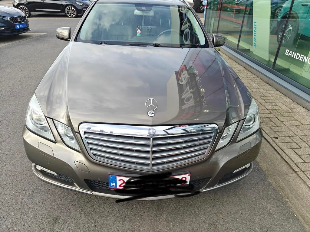 Mercedes classe E 200 avec volet rose et cot vierge, Autos, Particulier, Achat