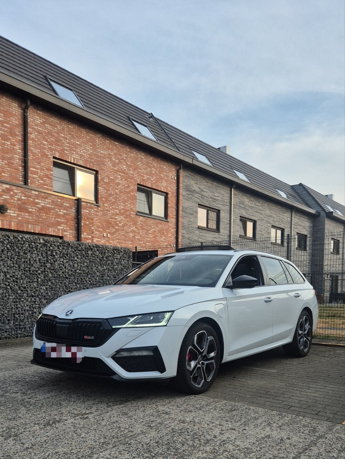 SKODA OCTAVIA iV RS 2021 | PANO | HUD | MASSAGE | ALCANTARA, Auto's, Euro 6, Alcantara, Wit, Break