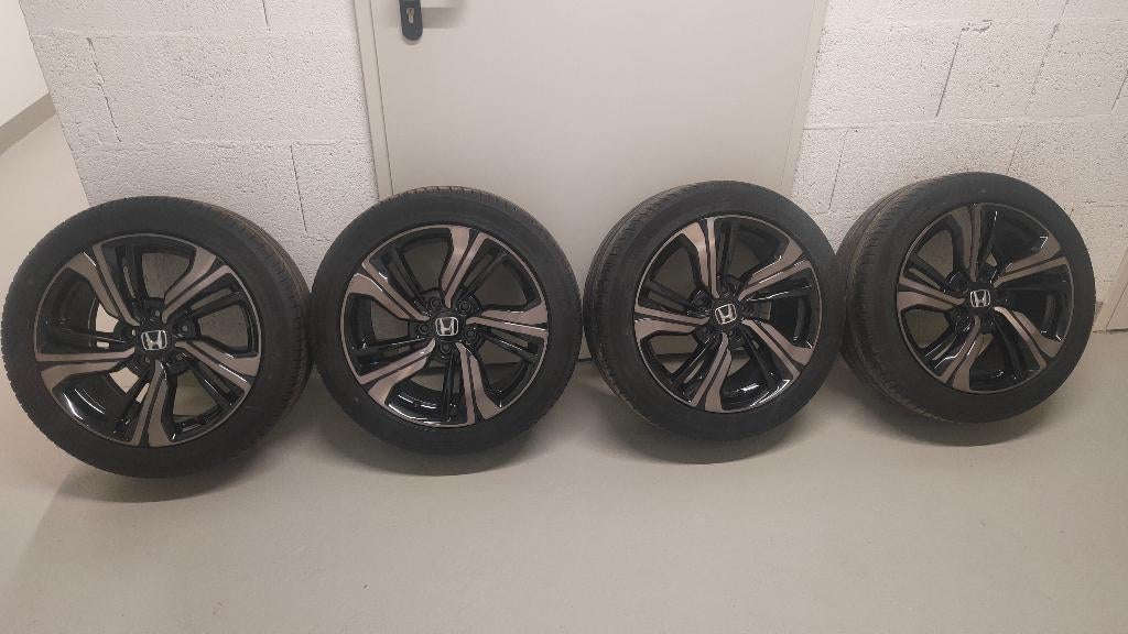 Wielvelg met banden, Gebruikt, 17 inch, Ophalen of Verzenden, 235 mm