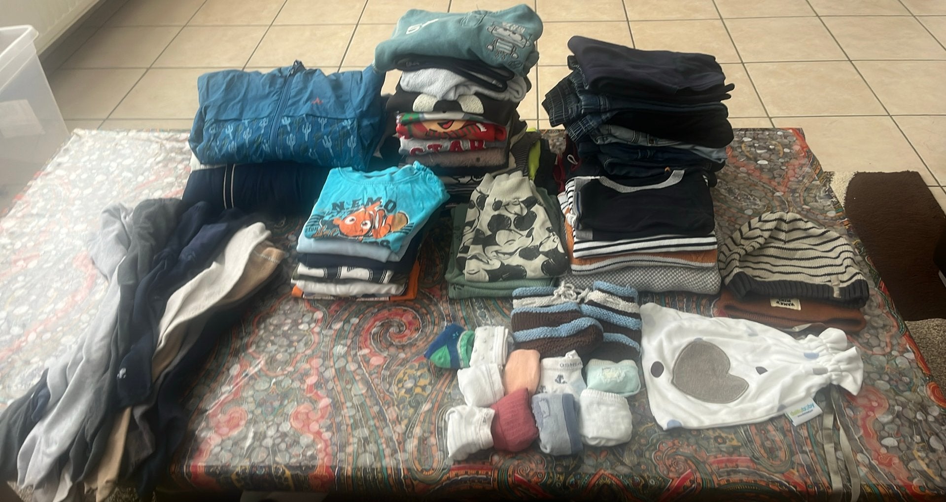 Lot de vêtements 1 an jusqu’à 2 ans, Enfants & Bébés, Enlèvement, Utilisé