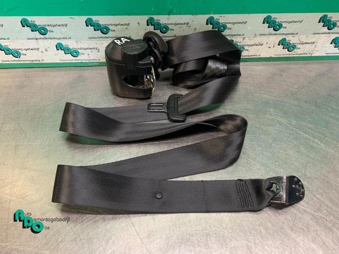 Ceinture de sécurité arrière droite d'un Volkswagen Polo, Volkswagen, -, 3 mois de garantie, Utilisé