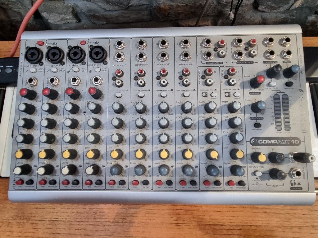 Soundcraft Compact 10 Desktop Mixer, Muziek en Instrumenten, Ophalen, Gebruikt