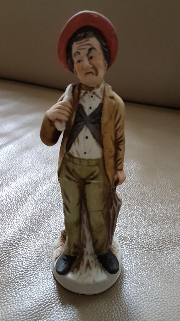 Beeldje man met knapzak, Enlèvement, Neuf, Humain