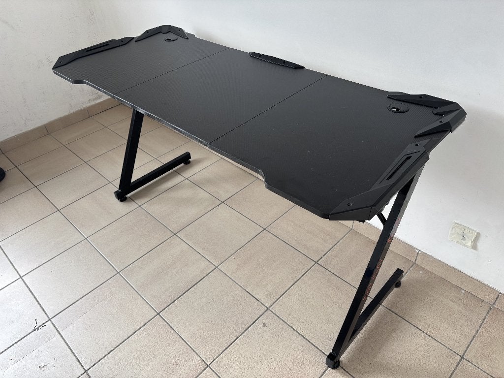Bureau robuste, idéal pour travailler à domicile ou jouer, Maison & Meubles, Bureaux, Comme neuf, Bureau gaming, Autres marques