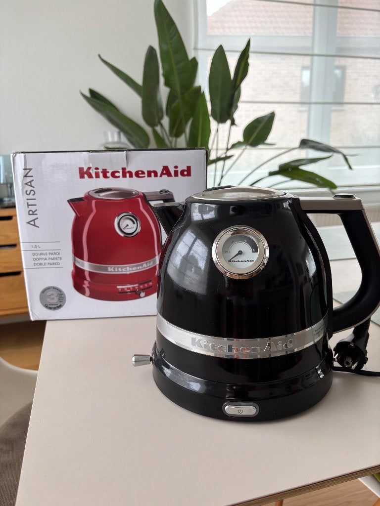 Bouilloire électrique noire KitchenAid, 1 tot 2 liter, Ophalen, Gebruikt, Inox