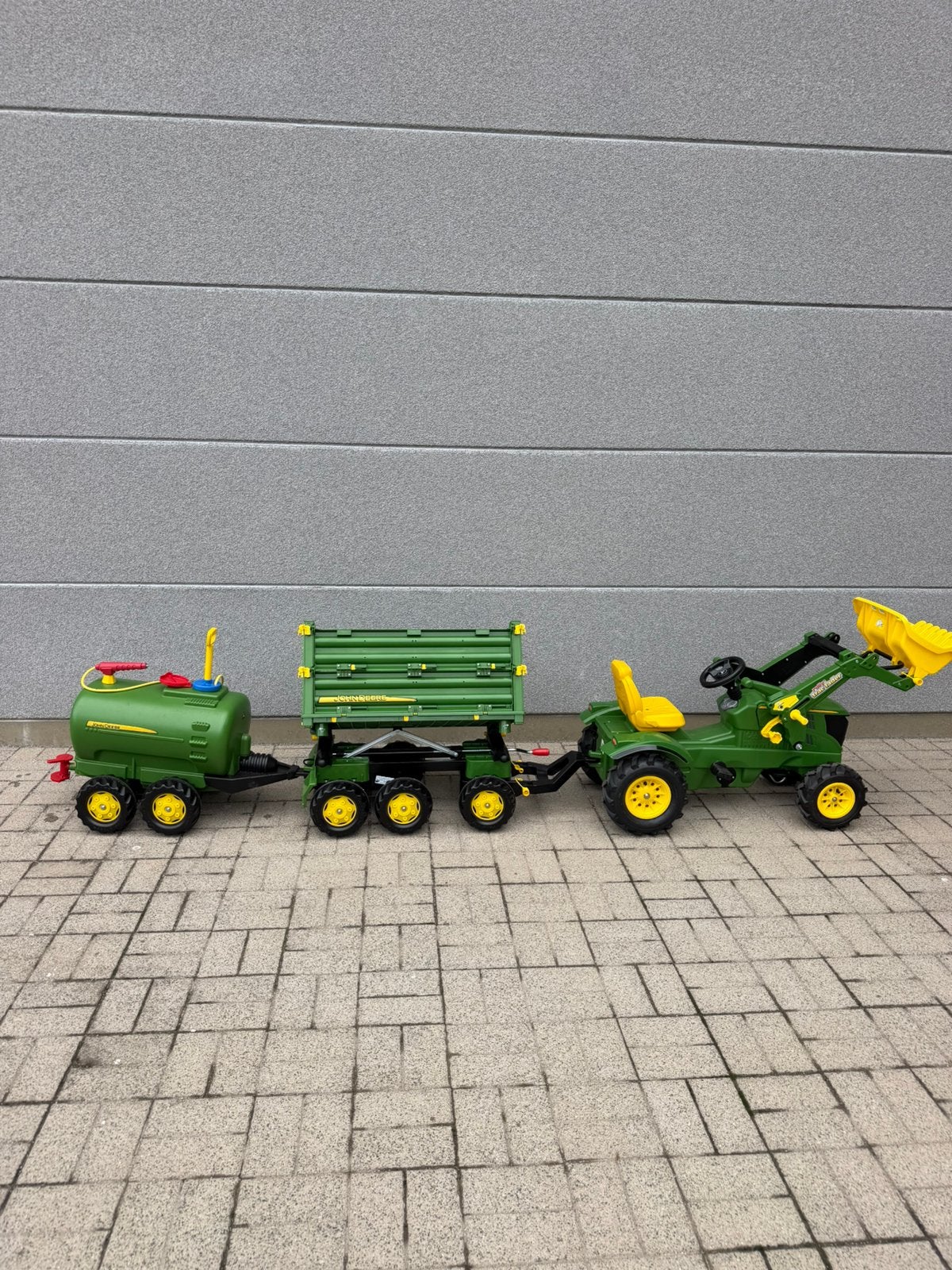John Deere traktor met watertank en kiepkar, Ophalen, Nieuw