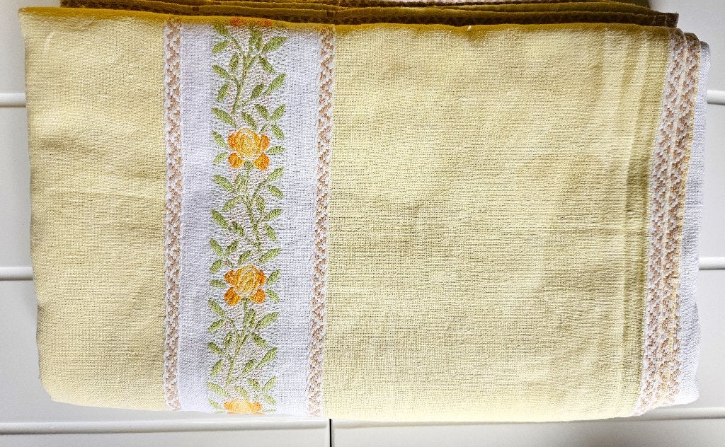 Retro / Vintage tafelkleed. Jaren '50., Ophalen