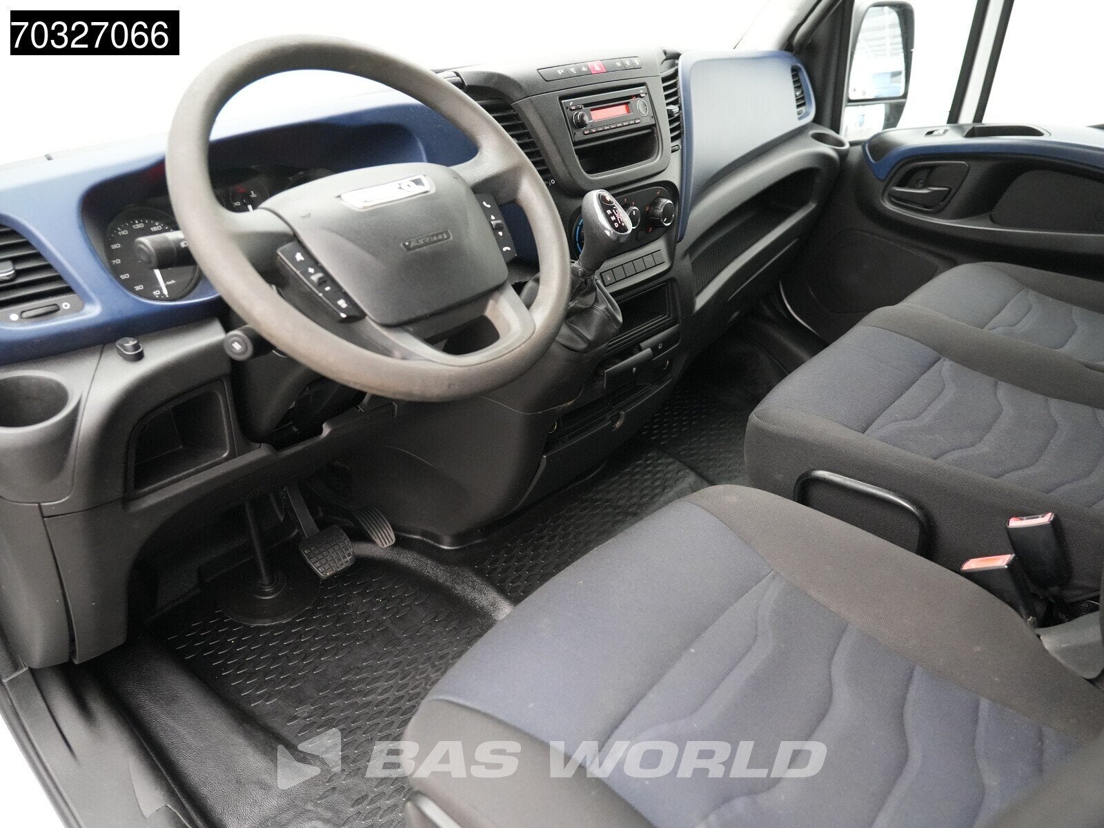 Iveco Daily 35S18 3.0L Automaat L1H1 180PK L1 Kompakt Cruise, Automaat, Stof, Gebruikt, Euro 6