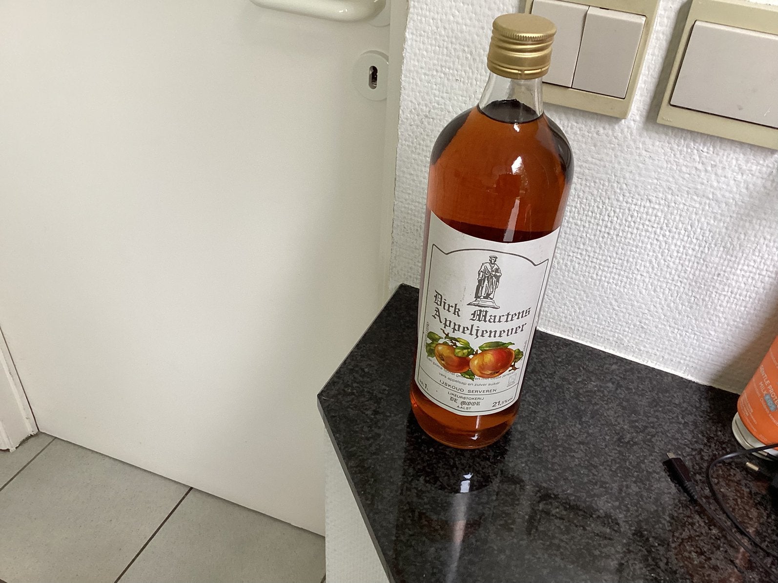 Gin aux pommes Dirk Martens, Enlèvement ou Envoi, Neuf, Autres types