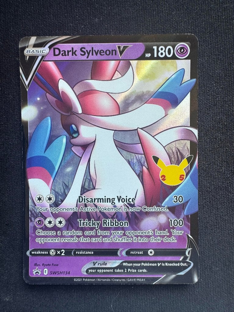 Dark Sylveon V (SWSH 134), Ophalen of Verzenden, Nieuw, Losse kaart
